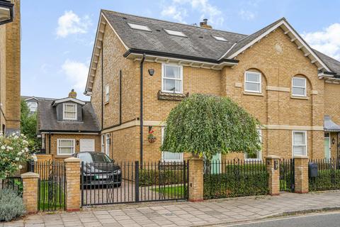 undefined, Cartwright Way, London, SW13