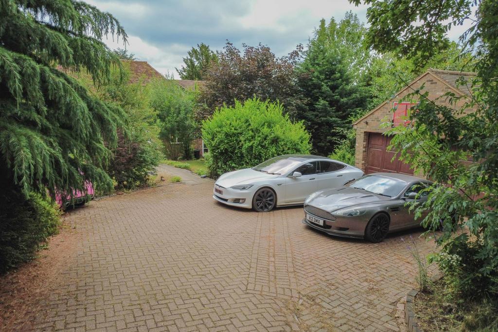 Garage &amp; Driveway