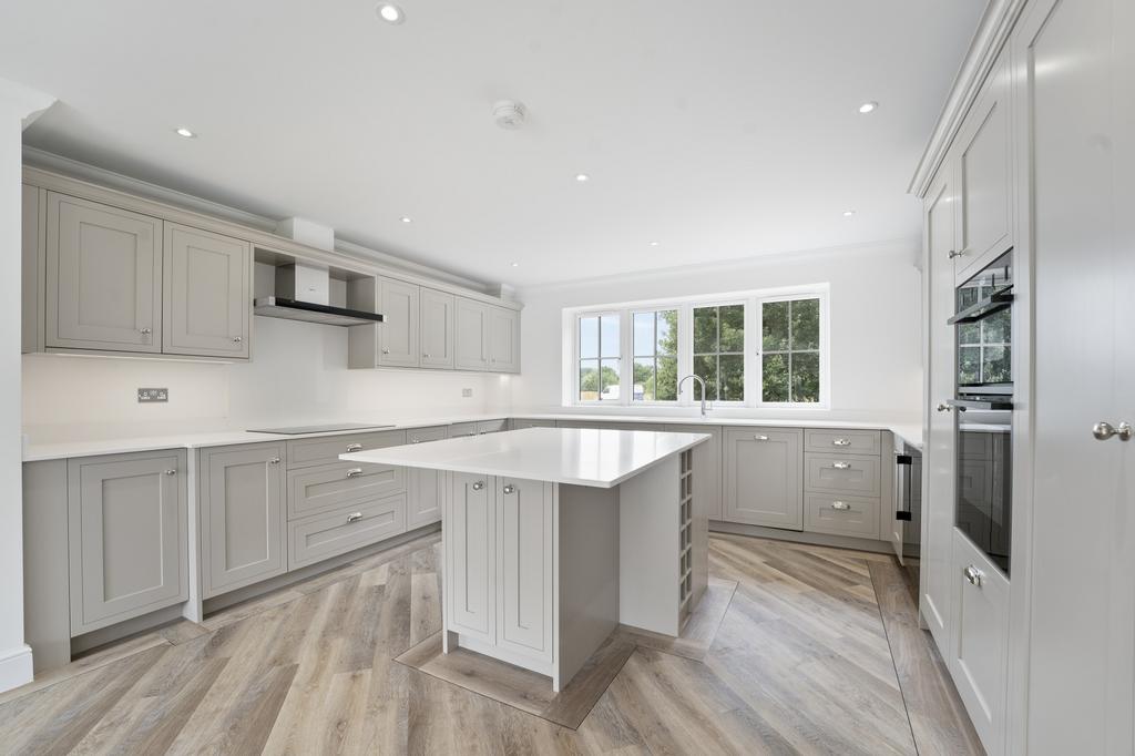 Kitchen  (P1)