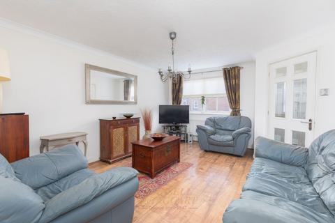 undefined, Bassett Road, Crawley RH10