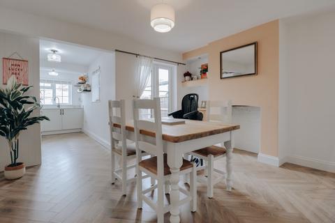 2 Oxhey Avenue, Watford, WD19 4HG
