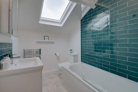2 Oxhey Avenue, Watford, WD19 4HG