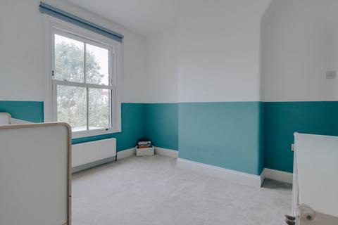 2 Oxhey Avenue, Watford, WD19 4HG
