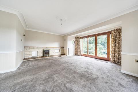 4 bedroom detached bungalow for sale, Lincoln Road, Caythorpe, Grantham, Lincolnshire, NG32