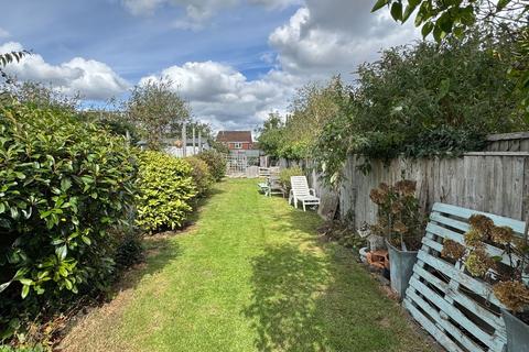3 bedroom terraced house for sale, Buckingham Road, Buckingham MK18