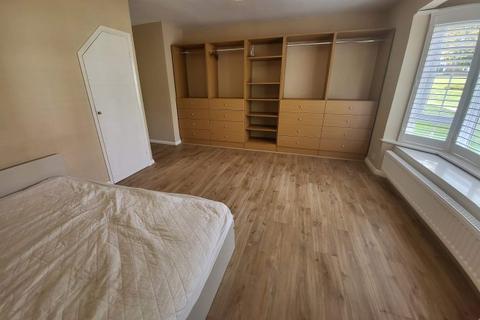 undefined, Firgrove Court