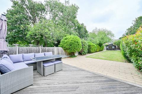 2 bedroom flat to rent, Dukes Avenue, Chiswick, London, W4