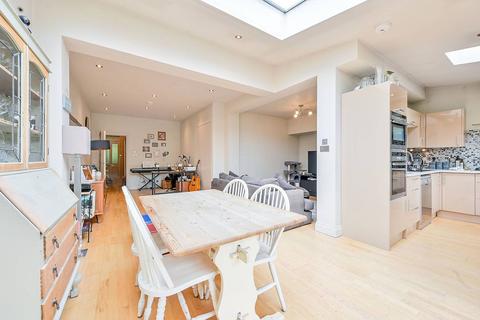 2 bedroom flat to rent, Dukes Avenue, Chiswick, London, W4