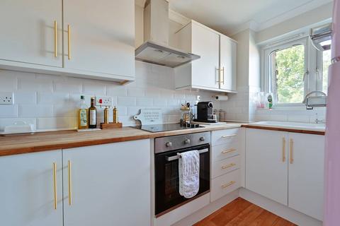 1 bedroom flat for sale, Southwold Road, Watford, WD24