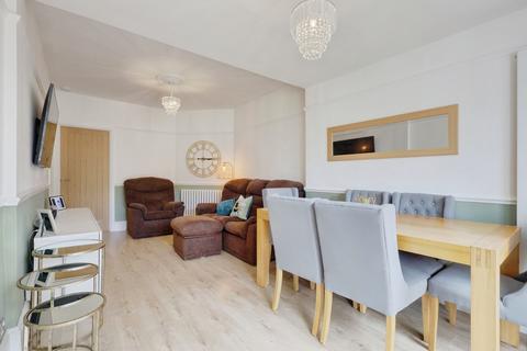 2 bedroom semi-detached bungalow for sale, Southfield Drive, Benfleet, SS7