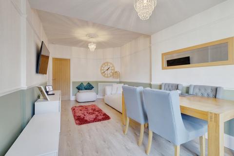 2 bedroom semi-detached bungalow for sale, Southfield Drive, Benfleet, SS7