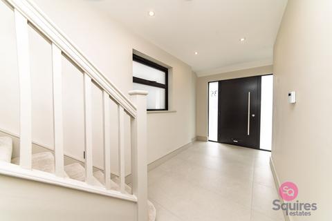4 bedroom semi-detached house for sale, Sandringham Gardens, London, N12
