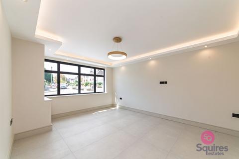 4 bedroom semi-detached house for sale, Sandringham Gardens, London, N12