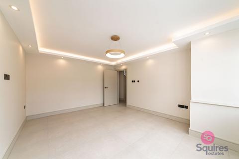 4 bedroom semi-detached house for sale, Sandringham Gardens, London, N12