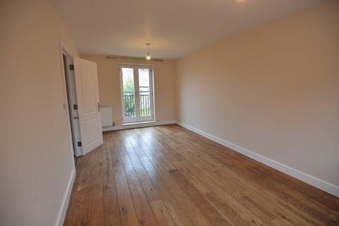 4 bedroom detached house to rent, Gladstone Drive, Fairfield Park, Hitchin, SG5
