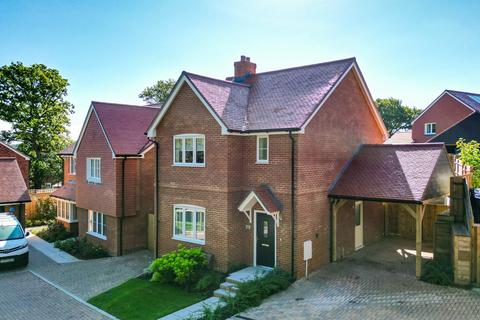 Gala Close, Crowborough, TN6
