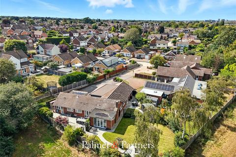 8 Bramston Close, Chelmsford, CM2 7EW