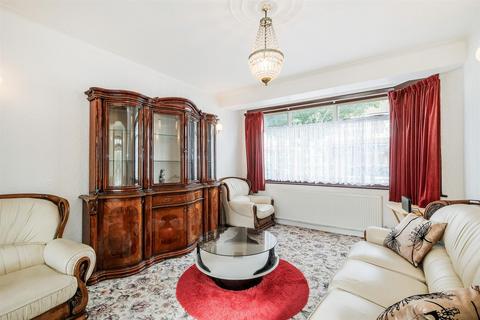 3 bedroom end of terrace house for sale, Loxham Road, Chingford