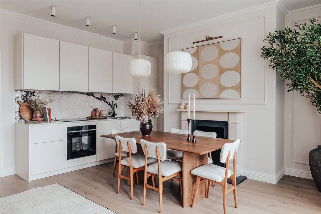 Kitchen Dining Area