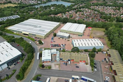 Warehouse to rent, Sopwith Way Daventry NN11 8PB
