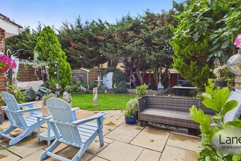 undefined, Dairyglen Avenue, Cheshunt