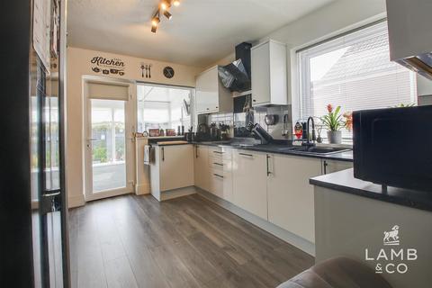 34 Cottage Grove, Clacton-on-sea, CO16 8DJ