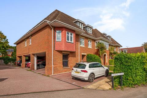 2 bedroom apartment for sale, Jenkins Court, Bagshot GU19