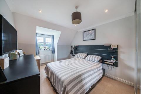 2 bedroom apartment for sale, Jenkins Court, Bagshot GU19