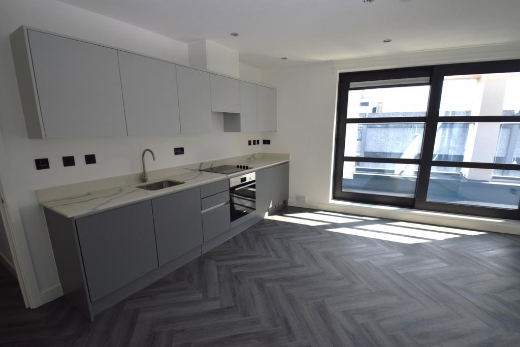 1 bedroom Second Floor Apartment in the Vibrant H