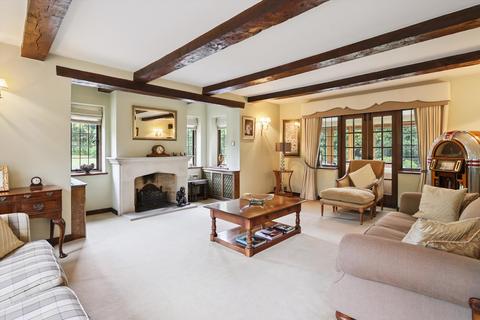 undefined, Silverdale Avenue, Ashley Park, Walton-on-Thames, Surrey, KT12