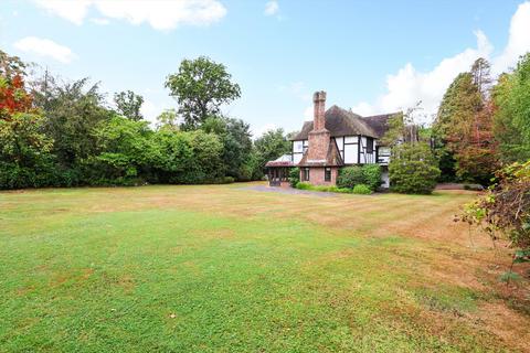 7 bedroom detached house for sale, Silverdale Avenue, Ashley Park, Walton-on-Thames, Surrey, KT12