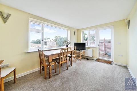 undefined, Manor Park, Buckingham MK18