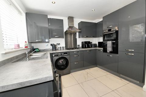 undefined, Halls Close, Bolton, BL2