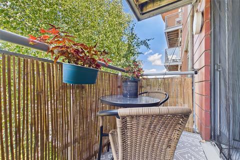 undefined, Kelvin Gate, Bracknell, Berkshire, RG12