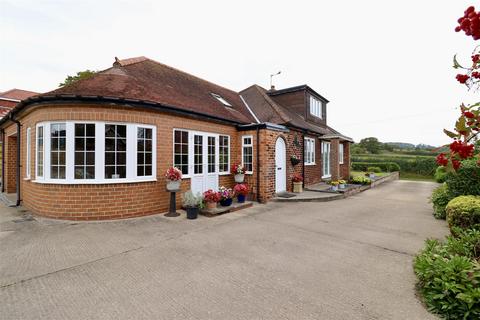 3 bedroom detached bungalow for sale, Park Lane, Bishop Wilton, York