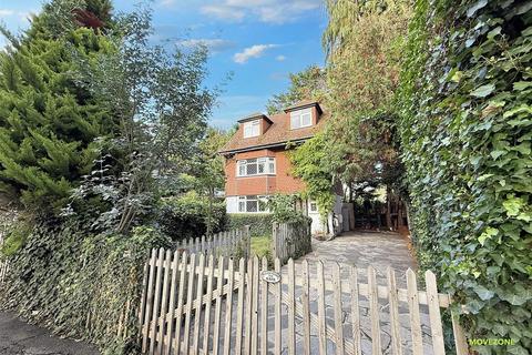 undefined, Magpie Hall Lane, Bromley. BR2