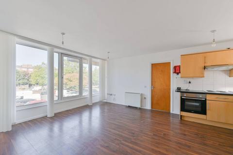 undefined, London Road, Mitcham, CR4