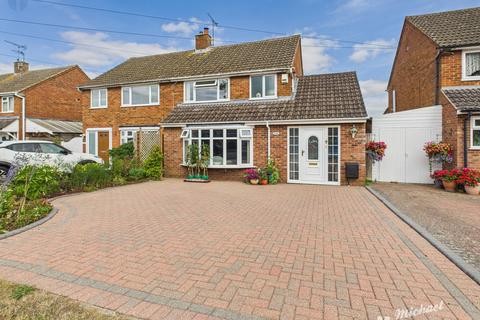 3 bedroom semi-detached house for sale, Ingram Avenue, Aylesbury, Buckinghamshire