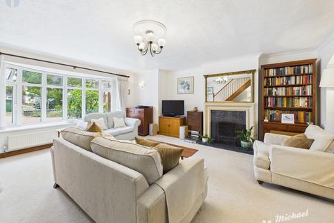 3 bedroom semi-detached house for sale, Ingram Avenue, Aylesbury, Buckinghamshire