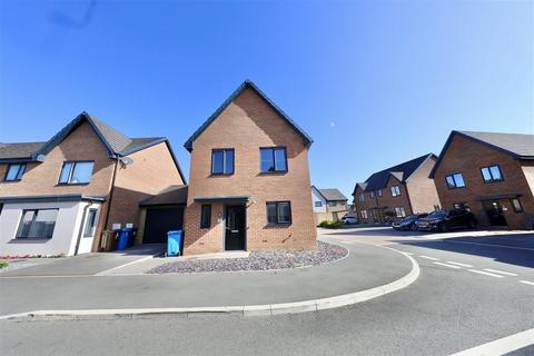 3 bedroom detached house for sale, Brentford Drive, Hull