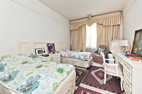 undefined, Duchess Of Bedfords Walk, London W8