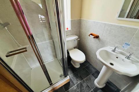 2 bedroom flat for sale, Knowle Mount, Leeds
