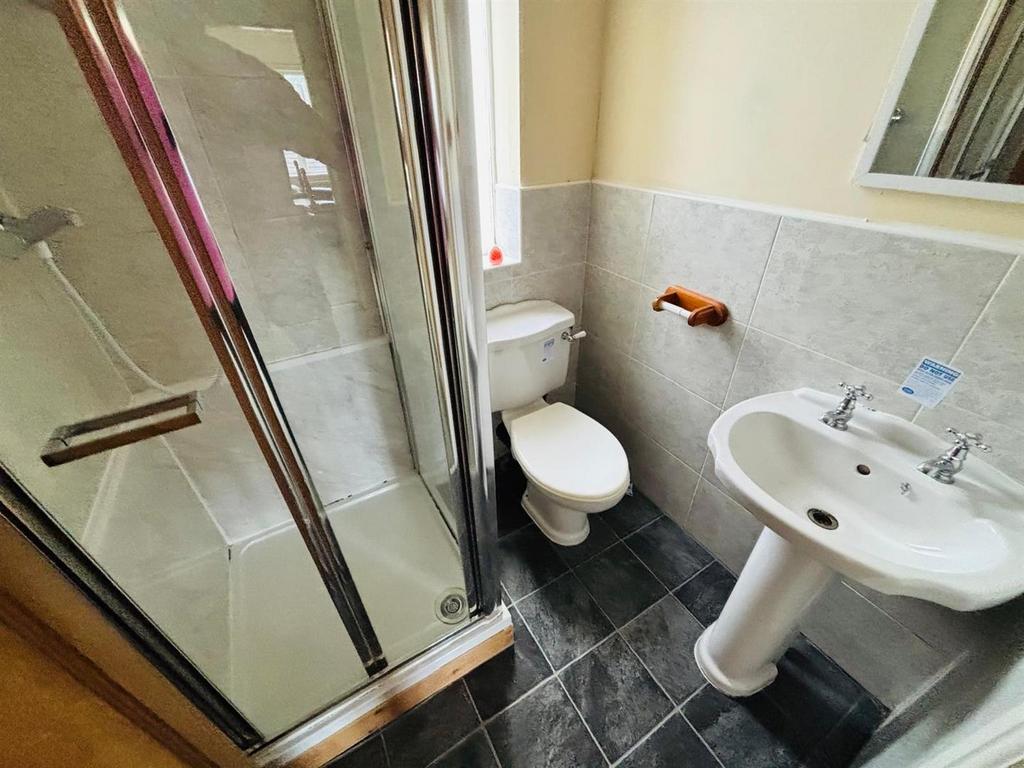 Shower Room / WC: