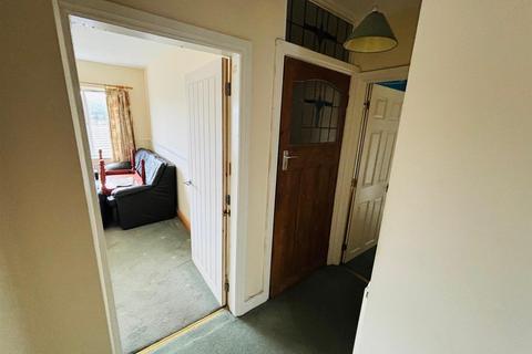6 Knowle Mount, Leeds, LS4 2PP