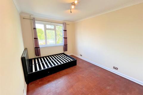 undefined, Harcourt Road, Bushey WD23
