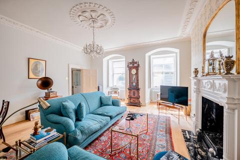 1 bedroom flat for sale, Royal Crescent, Bath, Somerset, BA1