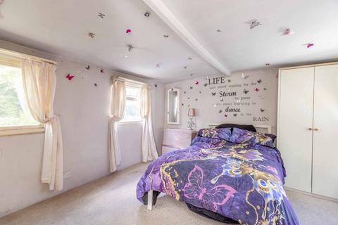 undefined, Benbow Waye, Benbow Moorings, Uxbridge UB8