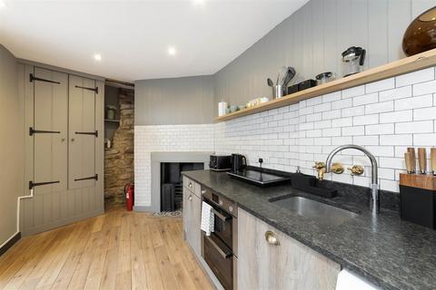 2 bedroom apartment to rent, Woodstock Nest, Market Street