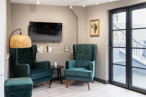 undefined, Woodstock Nest, Market Street