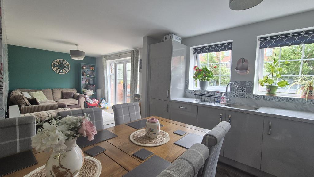 Open Plan Living/Kitchen/Diner
